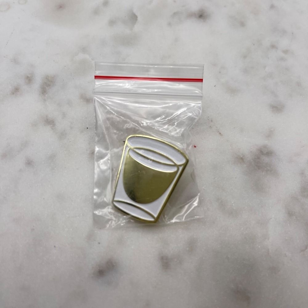 2018 Starbucks Blonde Espresso Roast Shot Cup Enamel Lapel Barista Apron Pin NEW